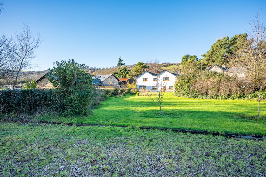 Rear Elevation and Grounds- click for photo gallery